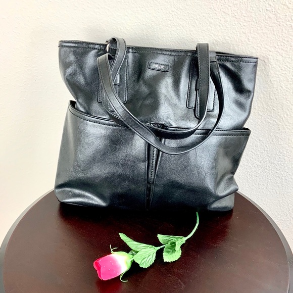 relic black leather purse